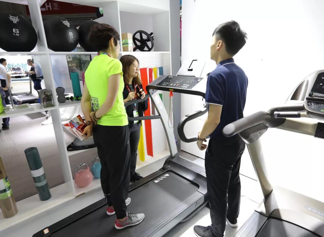 健身器材-星空xk阿里语音智能A5跑步机